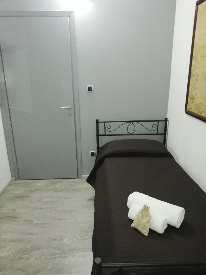 Casa Di Giorgio-Fronte Spiaggia 皮佐 外观 照片